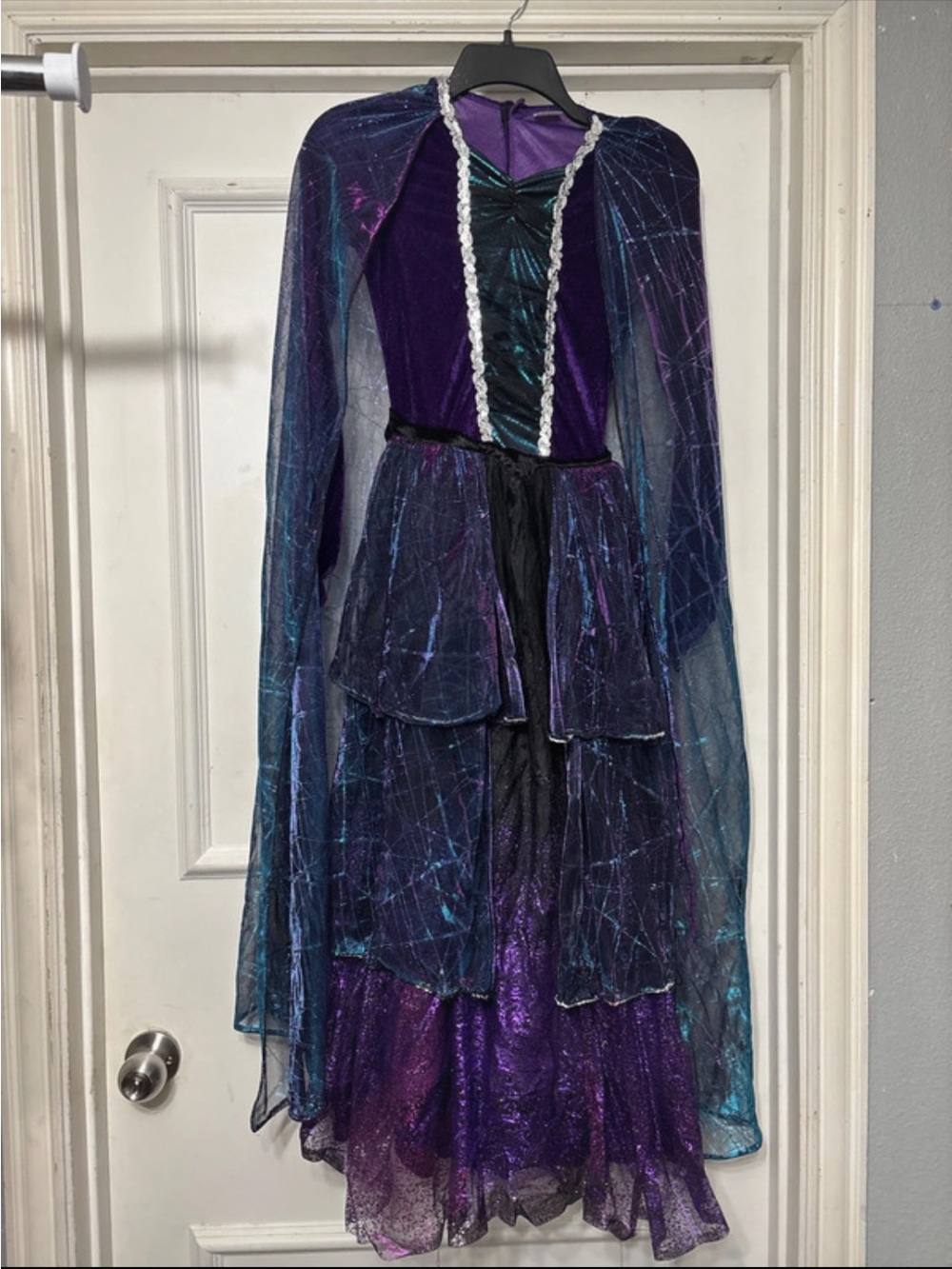 Spirit )costume Halloween Girls Shimmery Purple and Teal Witch Costume with Cape